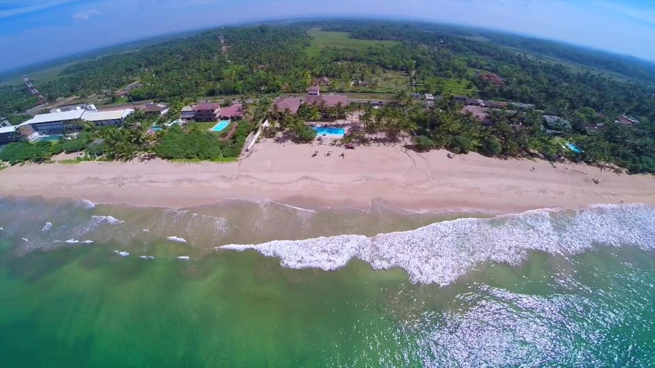 Whispering Palms Hotel Bentota Exterior foto