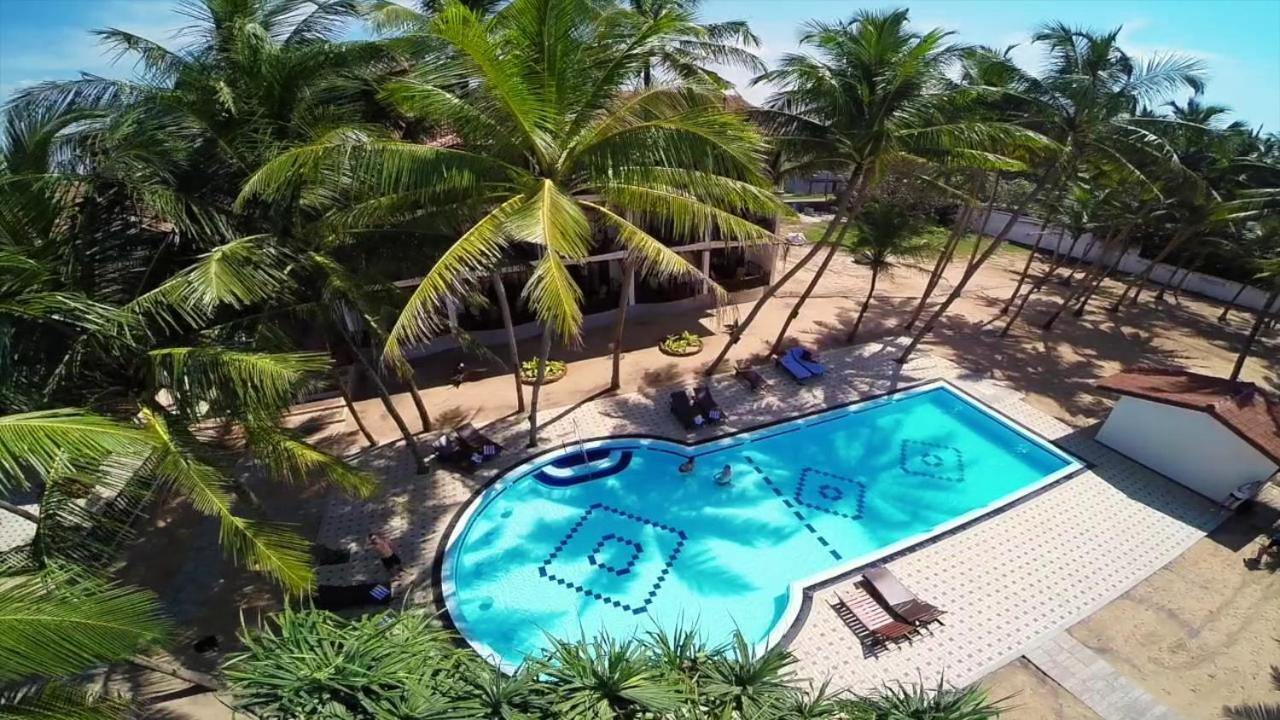 Whispering Palms Hotel Bentota Exterior foto
