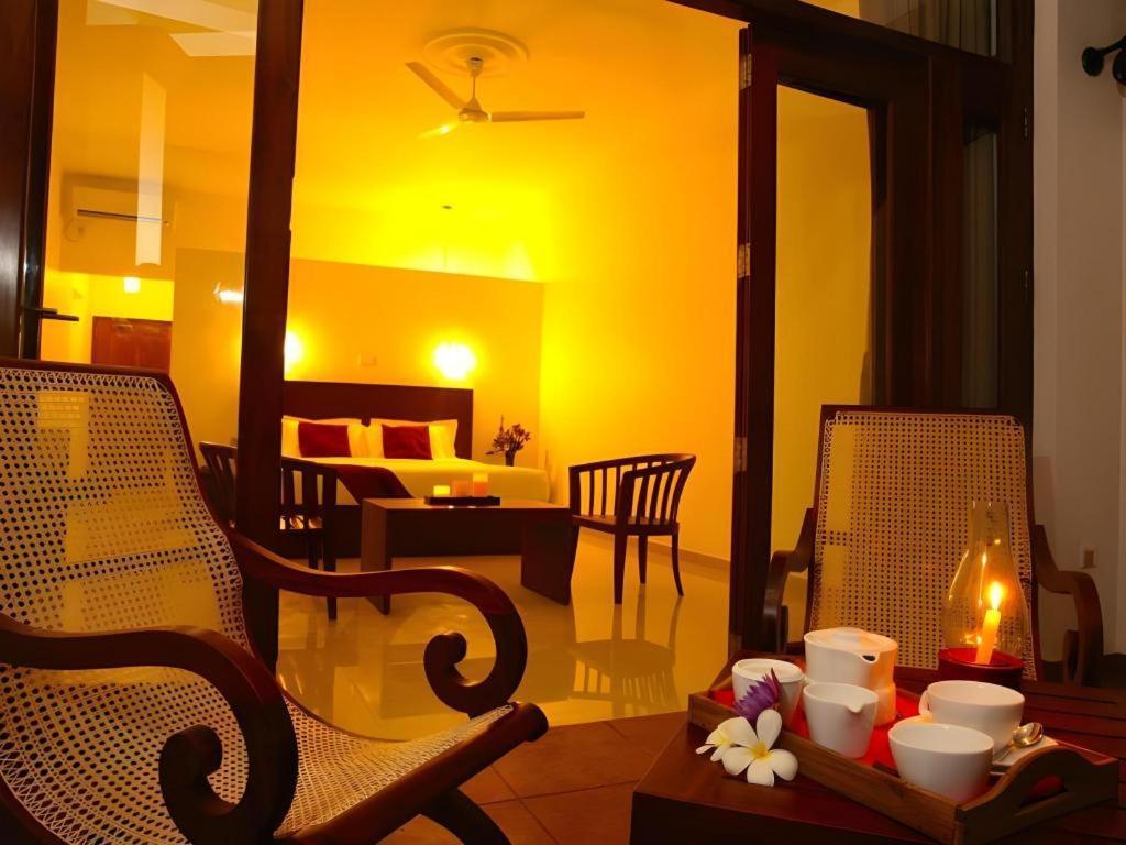 Whispering Palms Hotel Bentota Exterior foto
