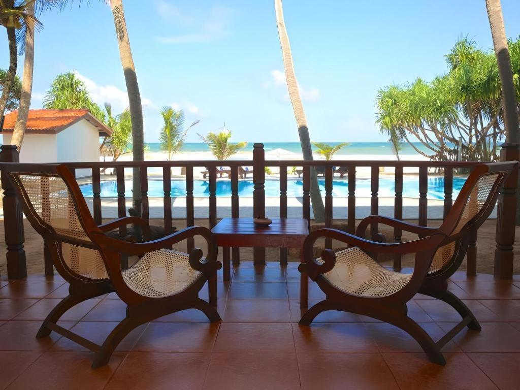 Whispering Palms Hotel Bentota Exterior foto