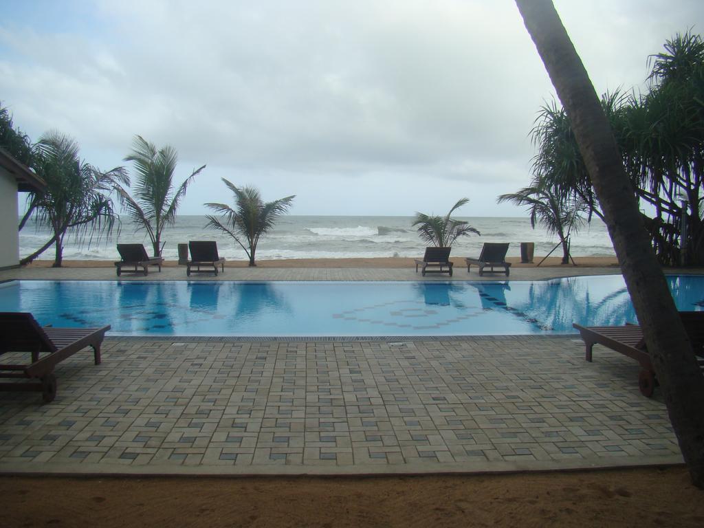 Whispering Palms Hotel Bentota Exterior foto