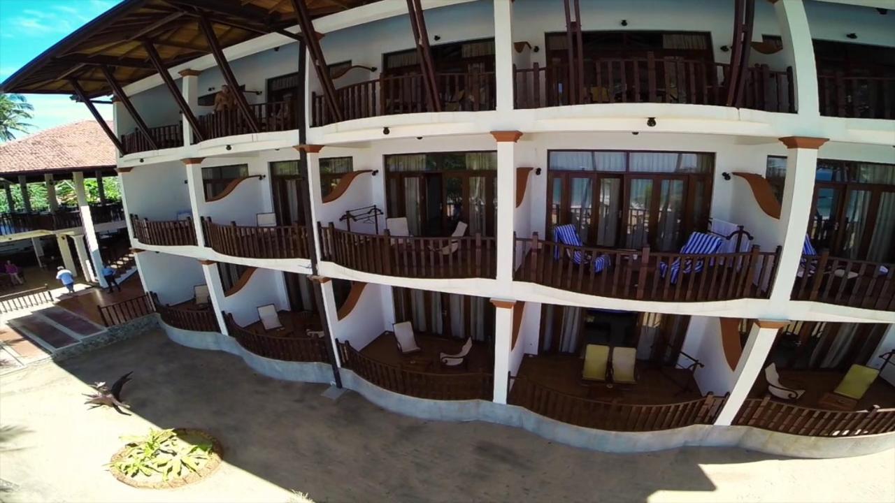 Whispering Palms Hotel Bentota Exterior foto